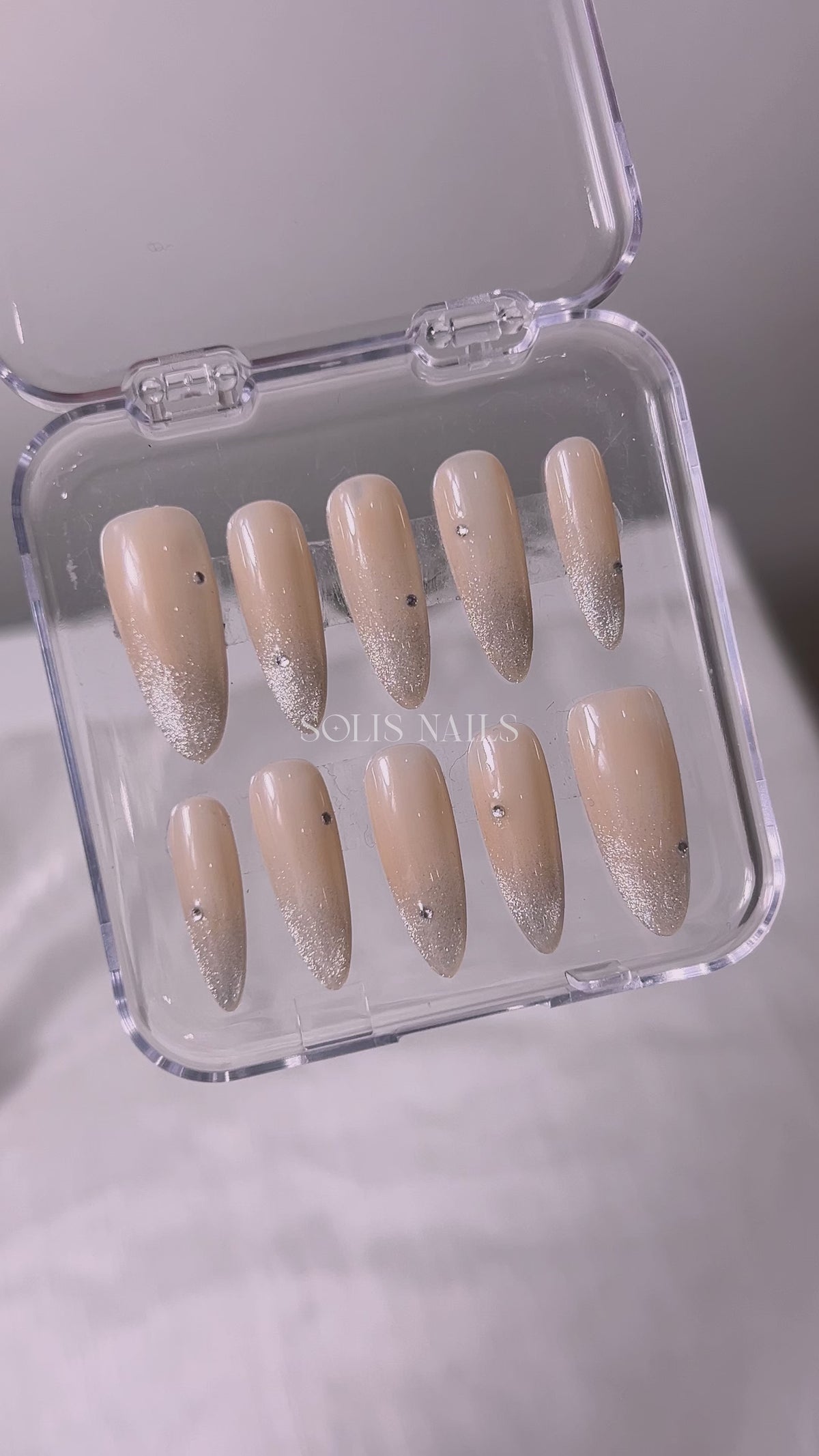 Load video: Silver Lace