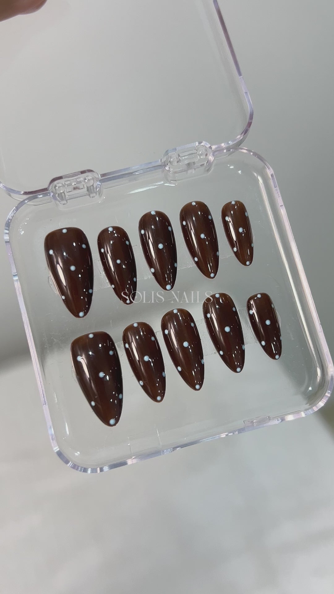 Load video: Mocha Blue Dots